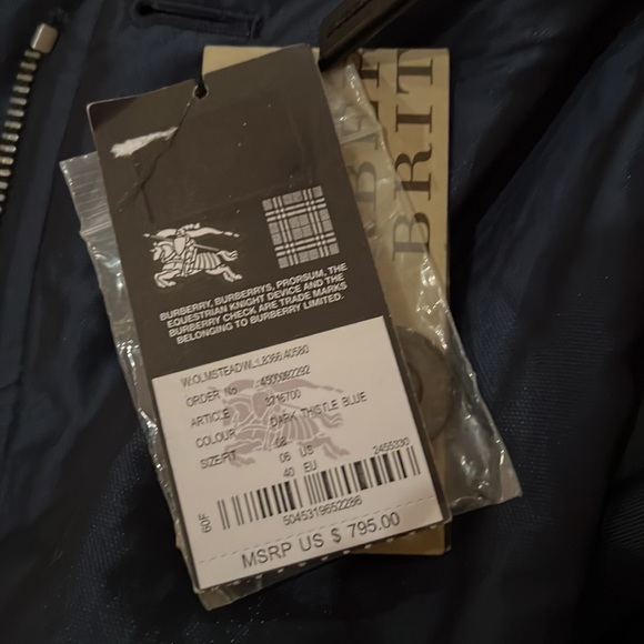 Burberry Brit Water Repellent Lined Trench. 6Jacket - Picture 10 of 11